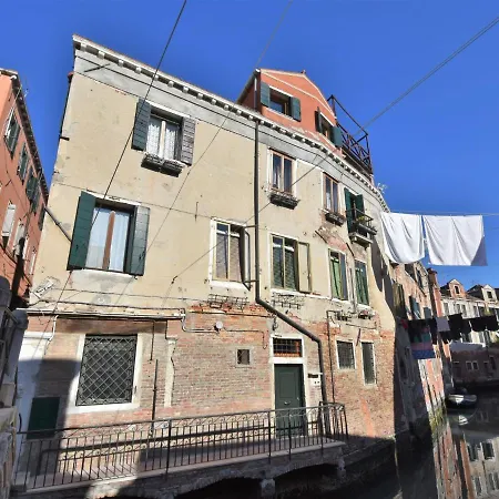 Apartment Fondamenta Del Rielo By Interhome Lejlighed *